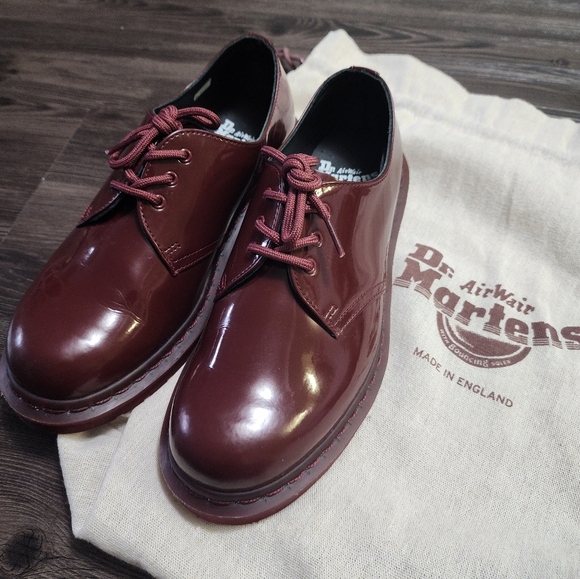 Dr. Martens Made In England mono oxblood red patent leather 1461 3-eye women's 8 - Picture 10 of 12